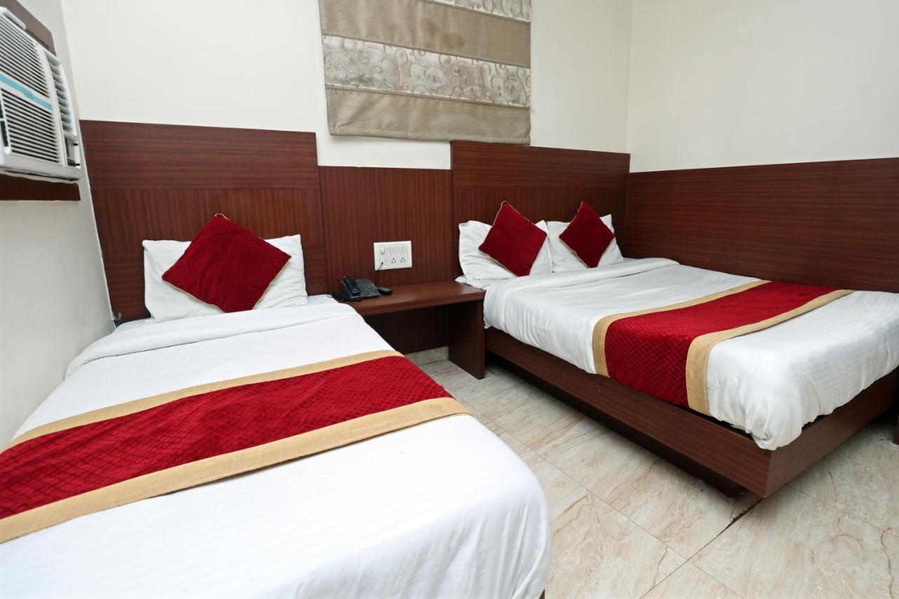 Hotel Toto International Dx New Delhi Buitenkant foto
