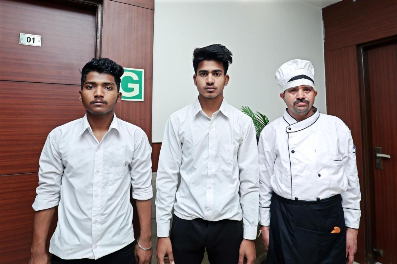 Hotel Toto International Dx New Delhi Buitenkant foto