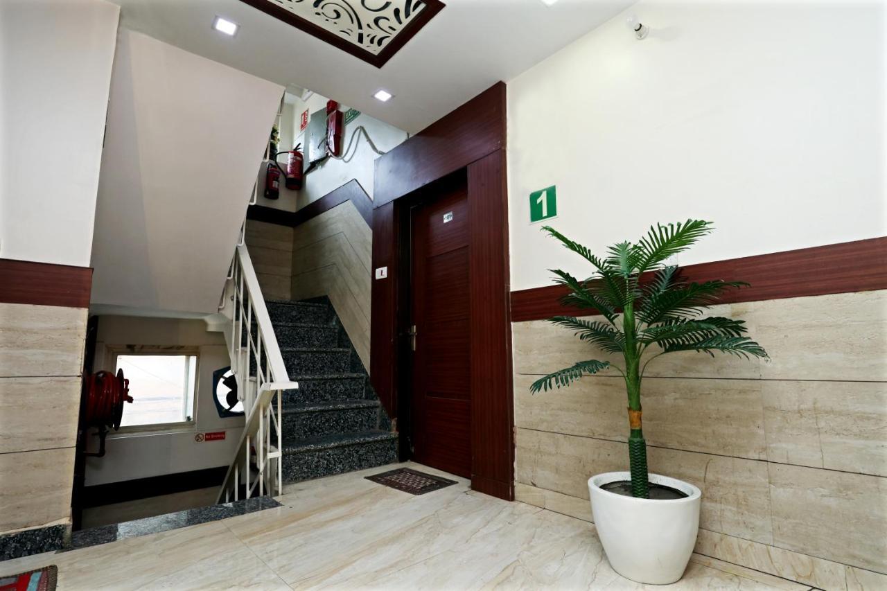 Hotel Toto International Dx New Delhi Buitenkant foto