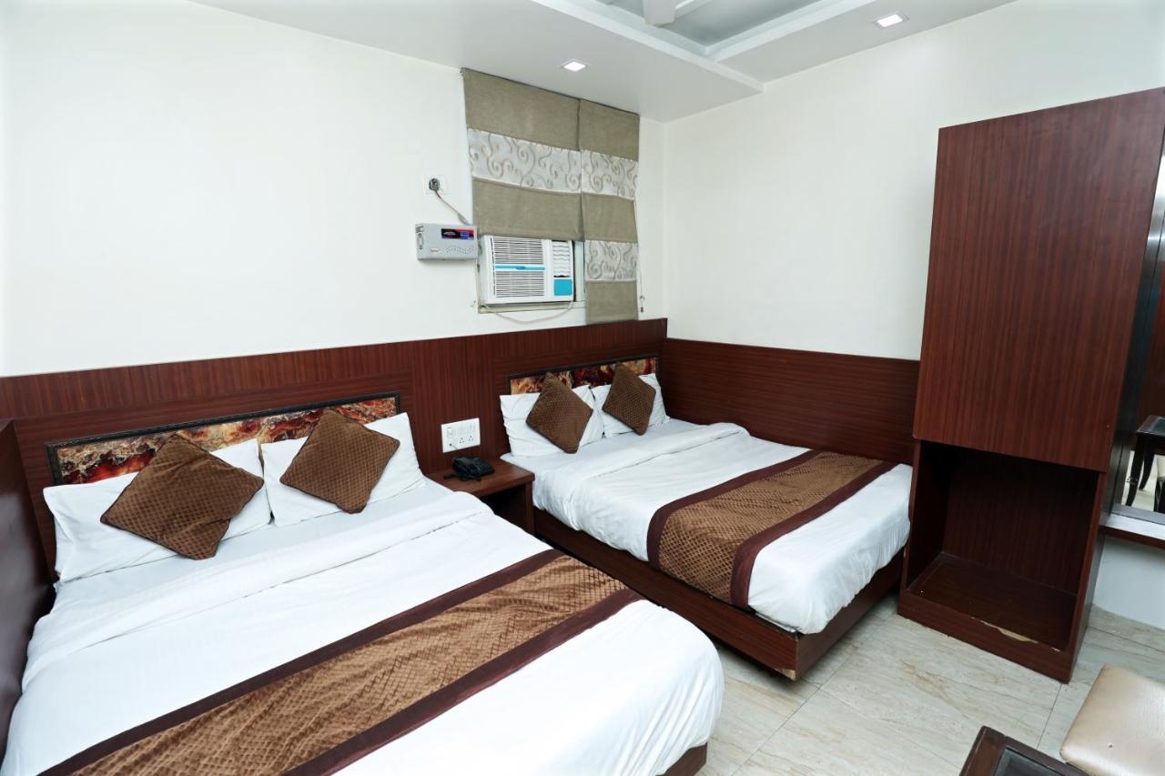 Hotel Toto International Dx New Delhi Buitenkant foto