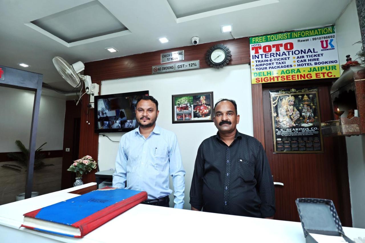 Hotel Toto International Dx New Delhi Buitenkant foto