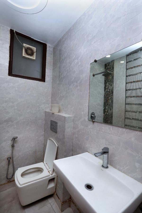 Hotel Toto International Dx New Delhi Buitenkant foto