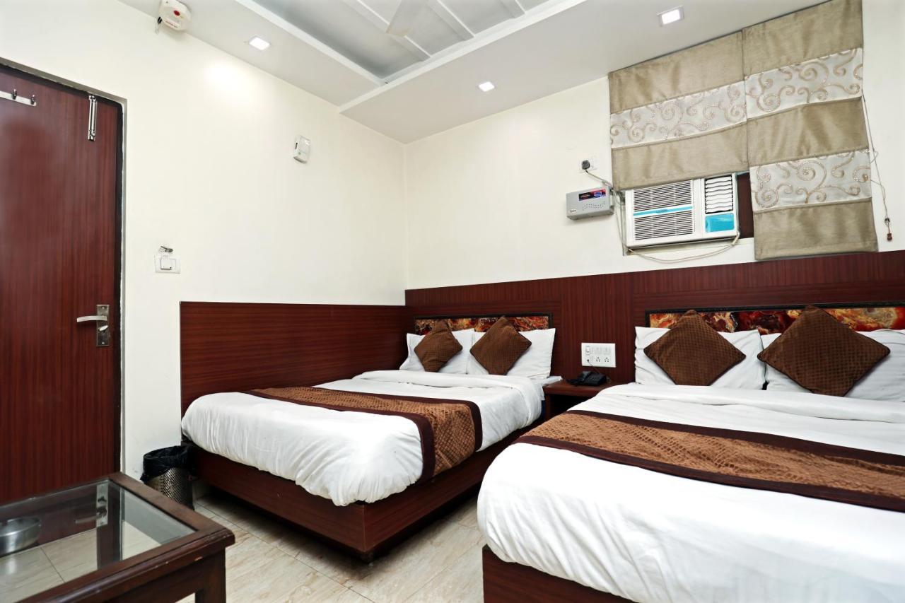 Hotel Toto International Dx New Delhi Buitenkant foto